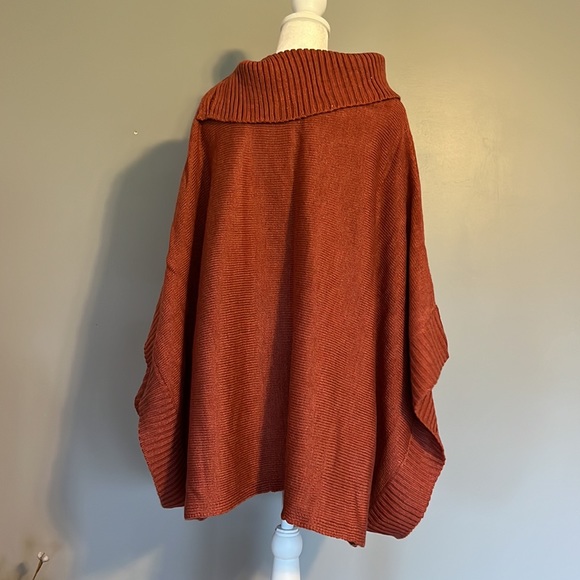 Simply Noelle Sweater/Poncho with Cowl Neck, Size S/M - Picture 3 of 5